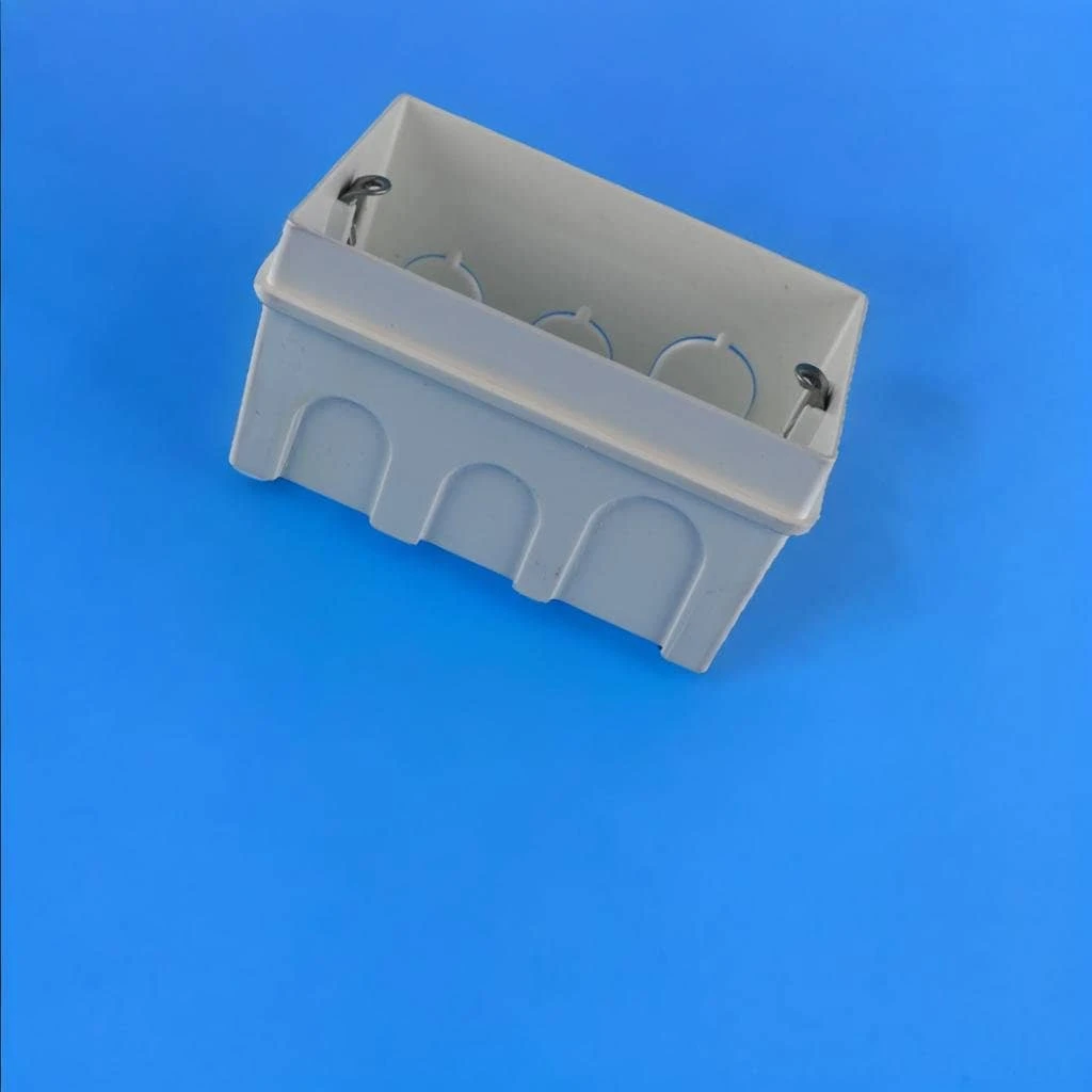 علبة ماجيك ترملة 7×10 UPVC